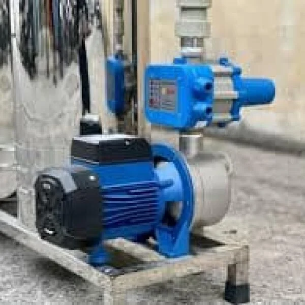 Bơm Tăng Áp Cho Hệ Thống Trong Nhà