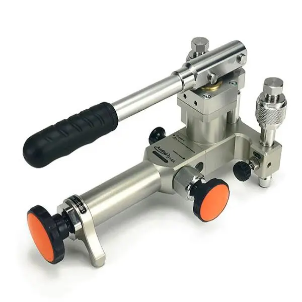 Pneumatic pressure pump