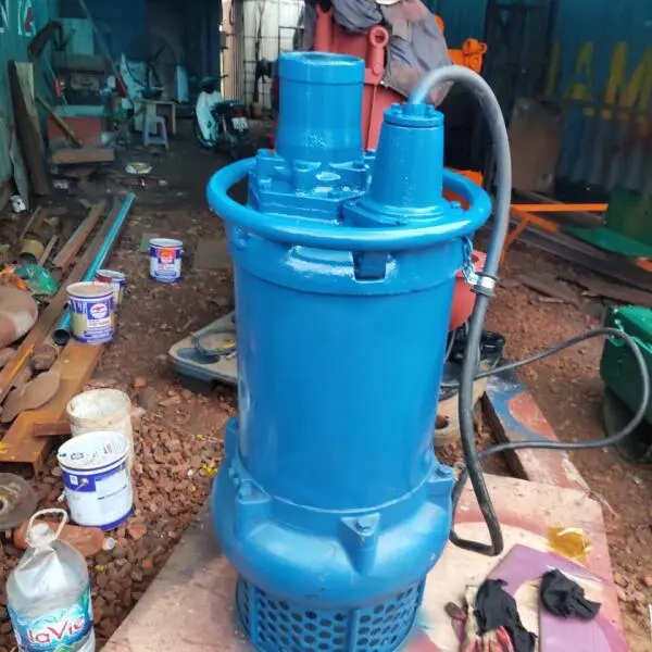 Máy bơm chìm của Nhật