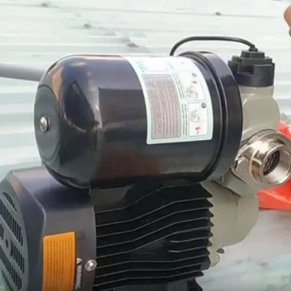 Máy bơm nước chạy êm