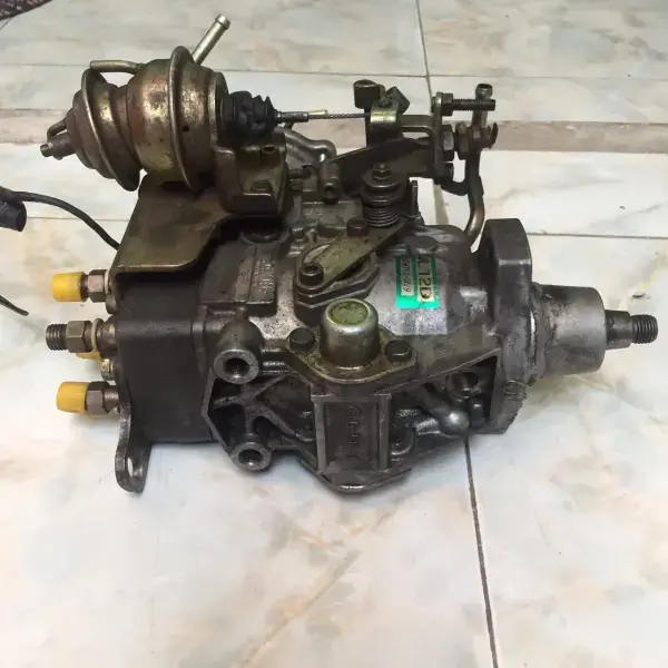 Tháo lắp bơm cao áp PE